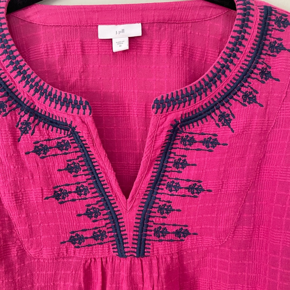 J Jill size medium magenta top with navy embroidery 100% cotton flutter sleeves - Picture 5 of 5